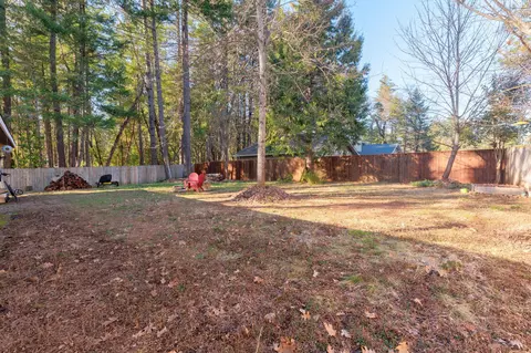 Exterior - 406 E River St, Cave Junction, OR 97523 photo 10 of 11