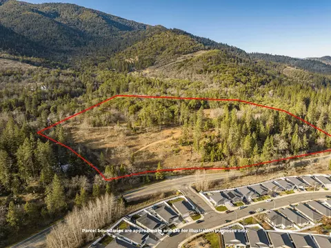 5651 Foothill Blvd, Rogue River, OR 97537