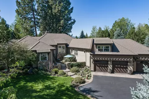 61305 Tam Mcarthur Loop, Bend, OR 97702