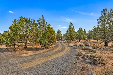 64650 Jan Dr, Bend, OR 97701 photo 35