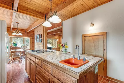 64650 Jan Dr, Bend, OR 97701 photo 11