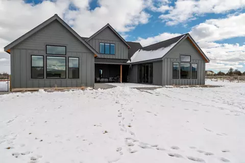 Exterior - 66550 Jericho Rd, Bend, OR 97703 photo 9 of 10