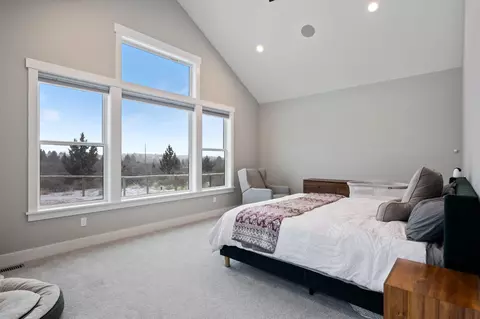 Bedroom - 66550 Jericho Rd, Bend, OR 97703 photo 2 of 6
