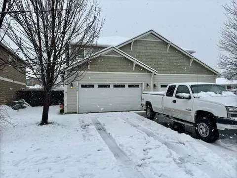 638 Kaitlin Ln, Medford, OR 97501