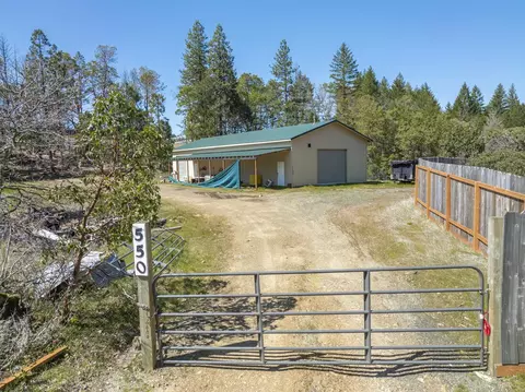 550 Terrace Heights Rd, Selma, OR 97538