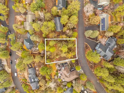 1979 NW Vicksburg Ave, Bend, OR 97703