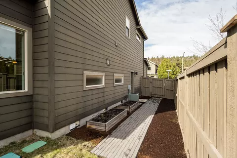 Exterior - 1801 NW Element Pl, Bend, OR 97703 photo 5 of 5