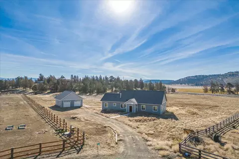 8905 NW Elizabeth Way, Prineville, OR 97754