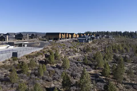 outrider loop, Bend, OR 97702 photo 5