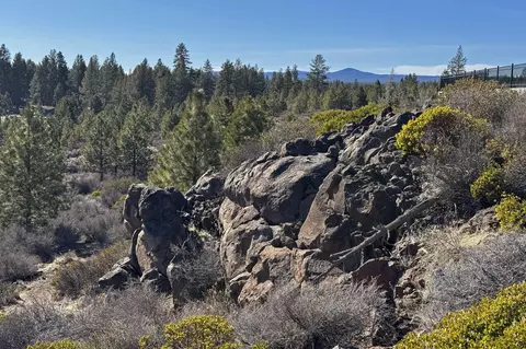 outrider loop, Bend, OR 97702 photo 13