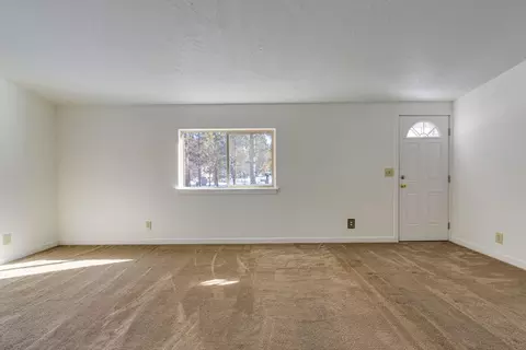 16203 Hawks Lair Rd, La Pine, OR 97739 photo 6