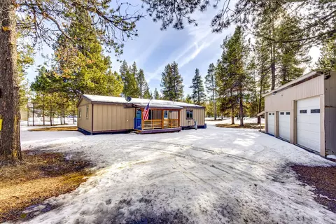 16203 Hawks Lair Rd, La Pine, OR 97739