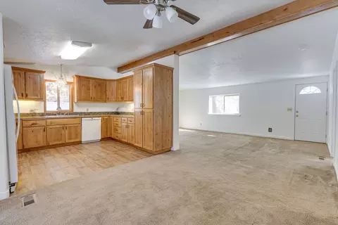 16203 Hawks Lair Rd, La Pine, OR 97739 photo 13