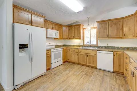 16203 Hawks Lair Rd, La Pine, OR 97739 photo 17