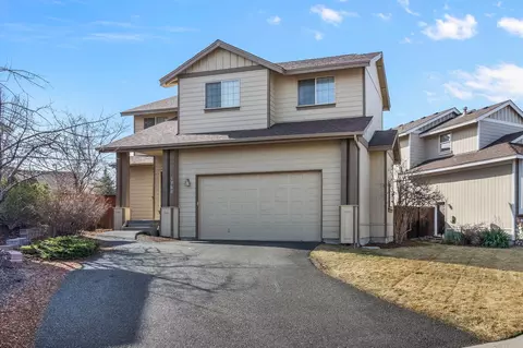 1758 NW Kingwood Pl, Redmond, OR 97756