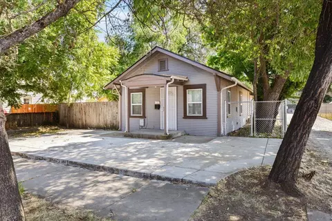 330 Edwards St, Medford, OR 97501
