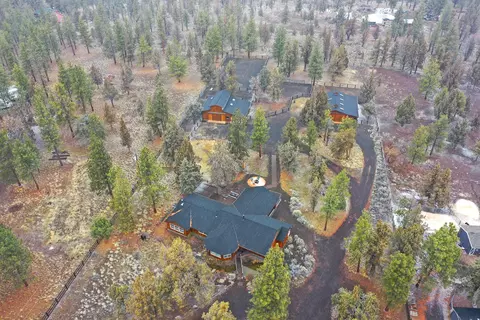 View/Area - 67194 Harrington Rd, Bend, OR 97703 photo 2 of 5