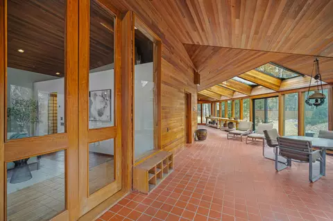 Entry Way - 17606 Fairway Ln, Sunriver, OR 97707 photo 6 of 6