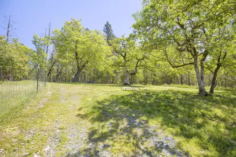 2000 Stringer Gap Rd, Grants Pass, OR 97527 photo 37