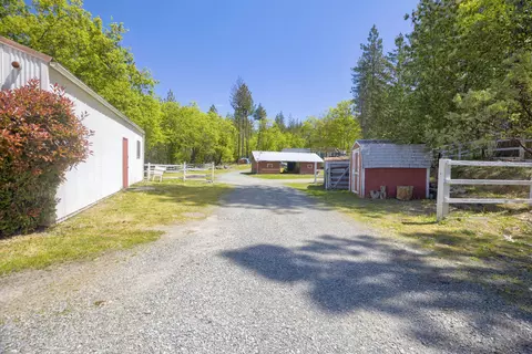 2000 Stringer Gap Rd, Grants Pass, OR 97527 photo 48