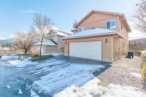 1828 Allen Creek Rd, Grants Pass, OR 97527