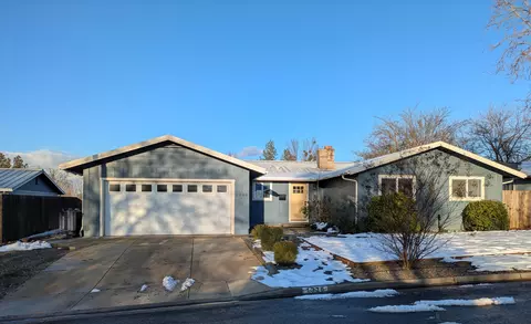 1330 Vista Dr, Central Point, OR 97502