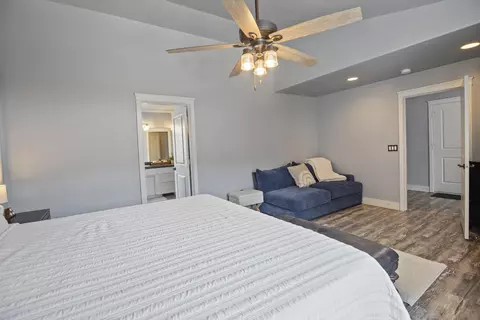 Bedroom - 278 Echo Way, Eagle Point, OR 97524 photo 3 of 3