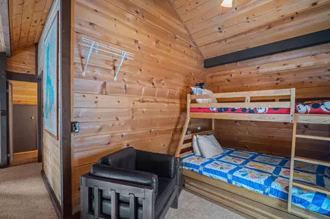 Bedroom - 17606 Cluster Cabin Ln #3, Sunriver, OR 97707 photo 7 of 7