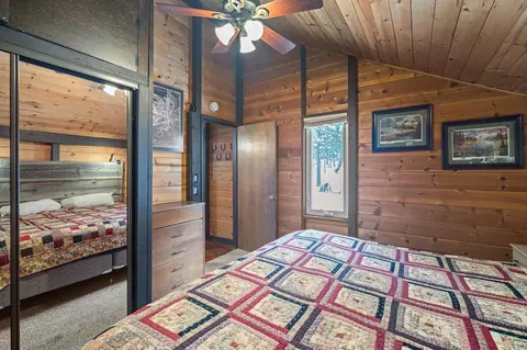 Bedroom - 17606 Cluster Cabin Ln #3, Sunriver, OR 97707 photo 3 of 7