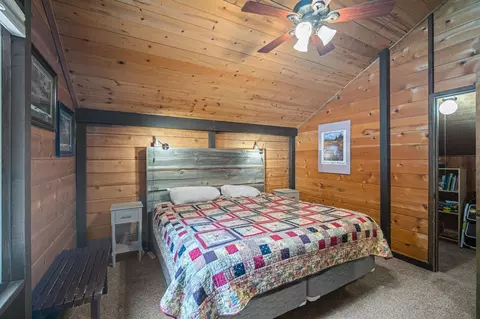 Bedroom - 17606 Cluster Cabin Ln #3, Sunriver, OR 97707 photo 1 of 7
