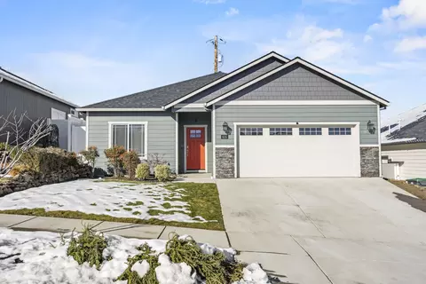 616 Nobility Dr, Medford, OR 97501
