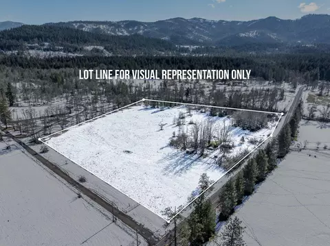 629 Dick George Rd, Cave Junction, OR 97523