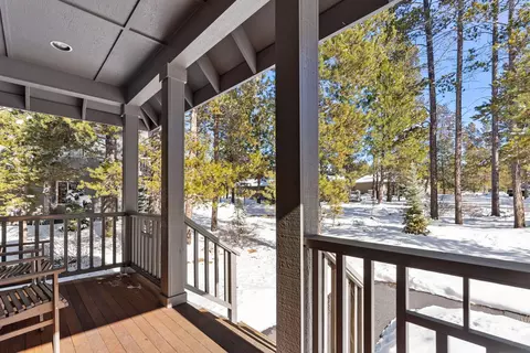 18102 Dixie Mountain Ln, Sunriver, OR 97707 photo 4