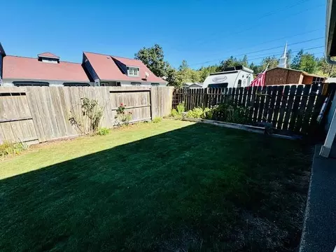 Exterior - 202 S Junction Ave, Cave Junction, OR 97523 photo 10 of 12