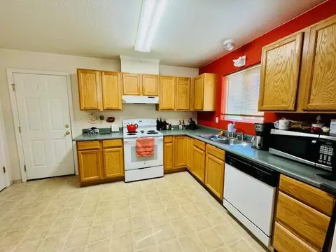 Kitchen - 202 S Junction Ave, Cave Junction, OR 97523 photo 1 of 1