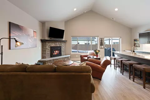 Living - 20606 SE Gemstone Ave, Bend, OR 97702 photo 1 of 4