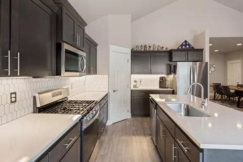 Kitchen - 20606 SE Gemstone Ave, Bend, OR 97702 photo 3 of 4