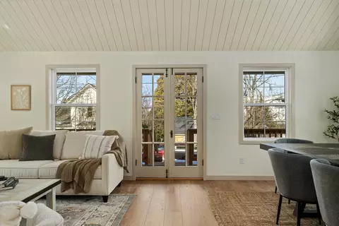 80 Coolidge St, Ashland, OR 97520