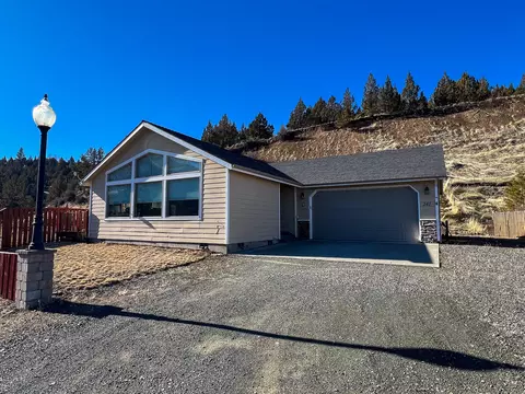 241 Elkview Dr, Canyon City, OR 97820