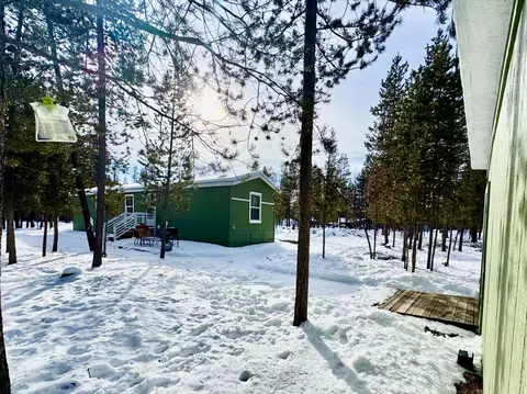 10215 Split Rail Rd, La Pine, OR 97739