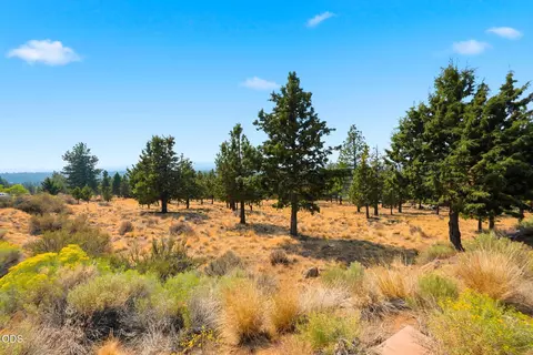 3700 NW Perspective Dr, Bend, OR 97703 photo 11