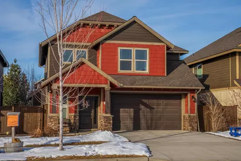 3108 NE Flagstone Ave, Bend, OR 97701