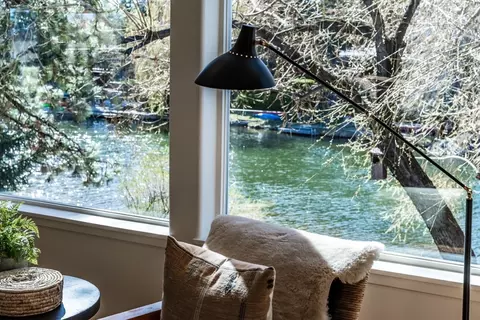View/Area - 615 NW Riverfront St, Bend, OR 97703 photo 3 of 5