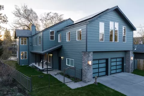 Exterior - 615 NW Riverfront St, Bend, OR 97703 photo 1 of 6
