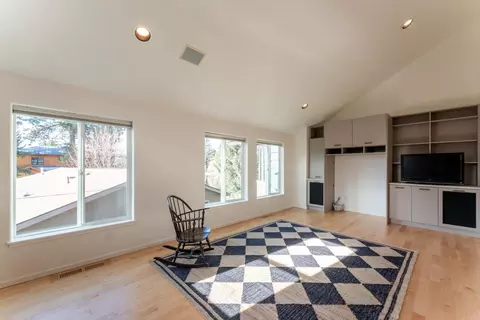 Living - 615 NW Riverfront St, Bend, OR 97703 photo 4 of 4