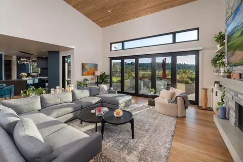 61535 Hardin Martin Ct, Bend, OR 97702