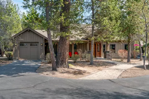 17717 Caldera Springs Dr #27, Bend, OR 97707
