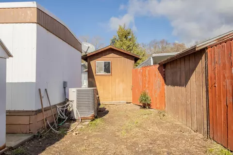 515 E Main St #16, Rogue River, OR 97537 photo 7