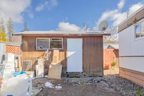 515 E Main St #16, Rogue River, OR 97537 photo 8