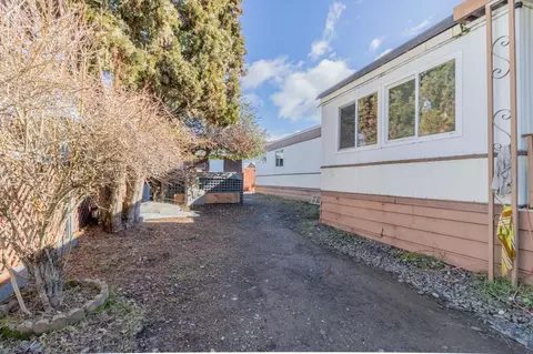 515 E Main St #16, Rogue River, OR 97537 photo 9